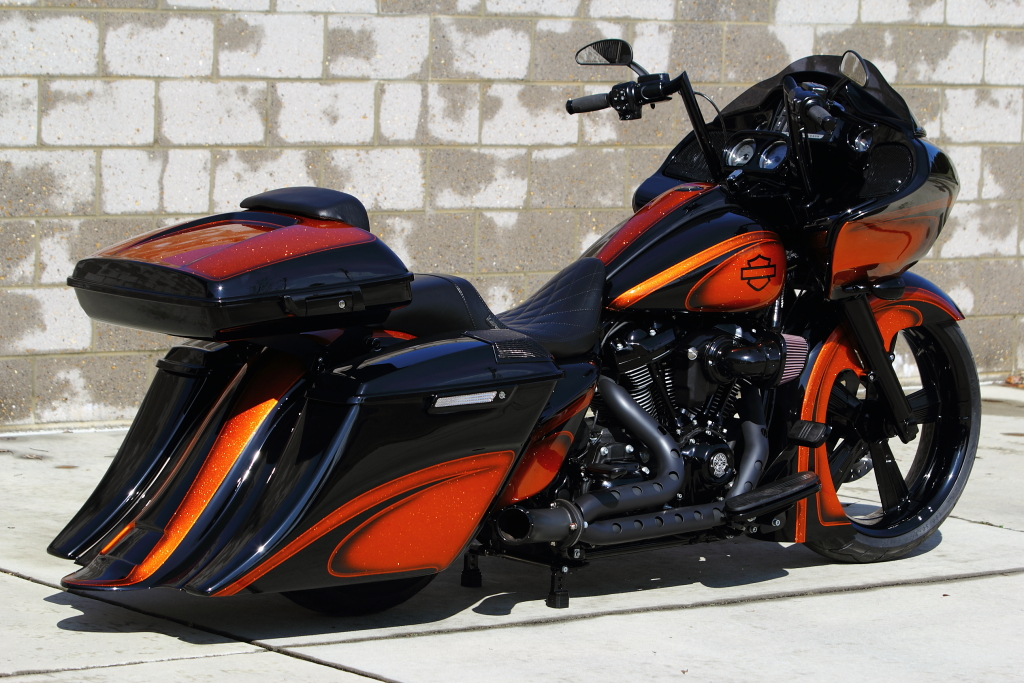 2017 HARLEYDAVIDSON ROAD GLIDE SPECIAL 21" FAT TIRE "UNDERDOG
