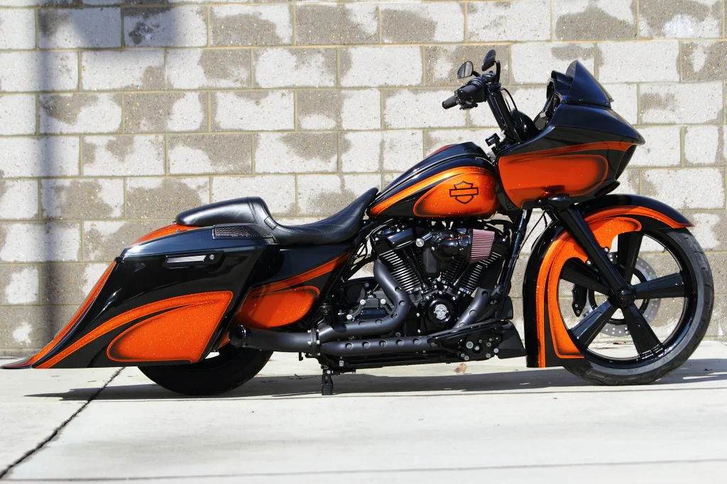 UNDERDOG ROAD GLIDE FATTY 030.JPG