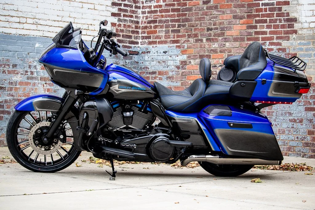 2017 ROAD GLIDE ULTRA - ROAD ZEPPELIN - LEVEL 2-02.jpg
