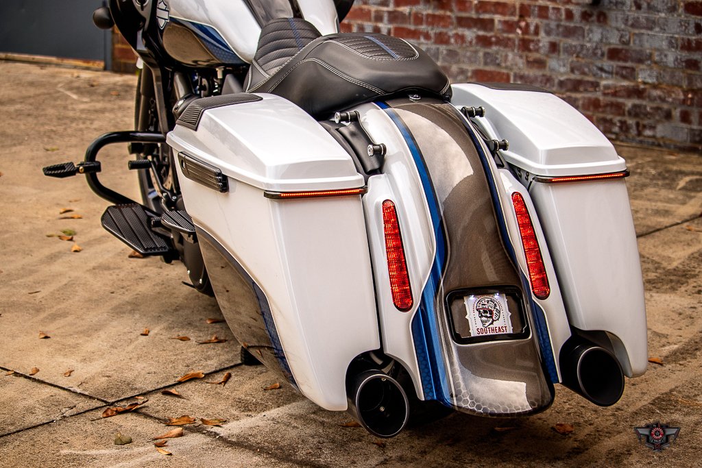 DAVE LEE - 2020 FLTRX CONVERTIBLE LUXURY LINER-01.jpg