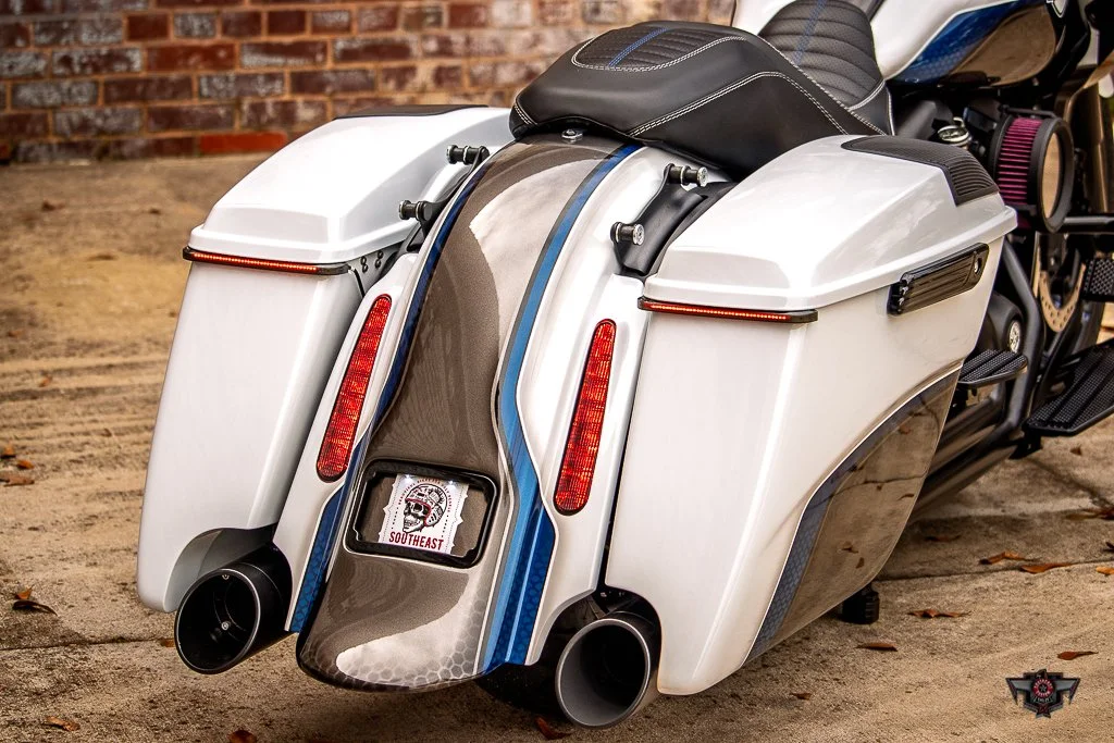 DAVE LEE - 2020 FLTRX CONVERTIBLE LUXURY LINER-07.jpg