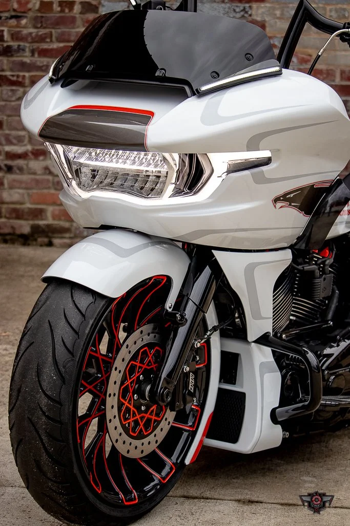 TALON ROAD GLIDE -09.jpg