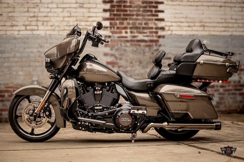 2021 FLHTKSE CVO LIMITED 958007-02.jpg