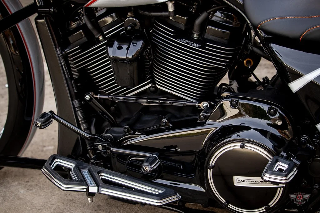 2020 FLTRXS ROAD GLIDE SPECAIL - LADY KILLER 26 WHEEL-13.jpg