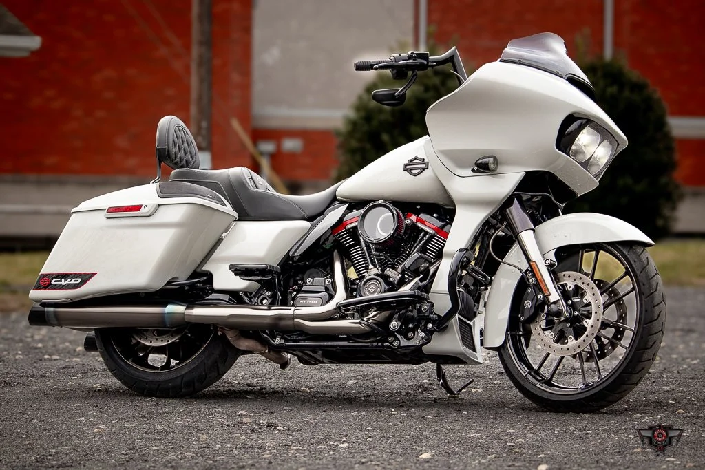 2020 HARLEY-DAVIDSON CVO ROAD GLIDE - NICELY EQUIPPED - EXCEPTIONALLY CLEAN!