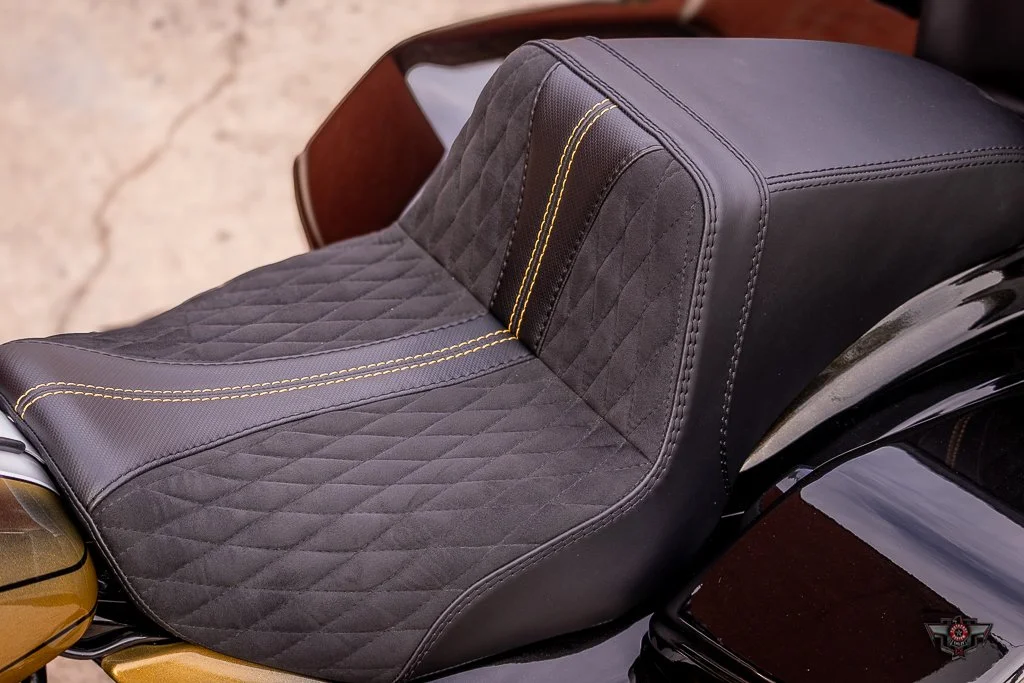 CHUCK NORRIS ROAD GLIDE-07.jpg