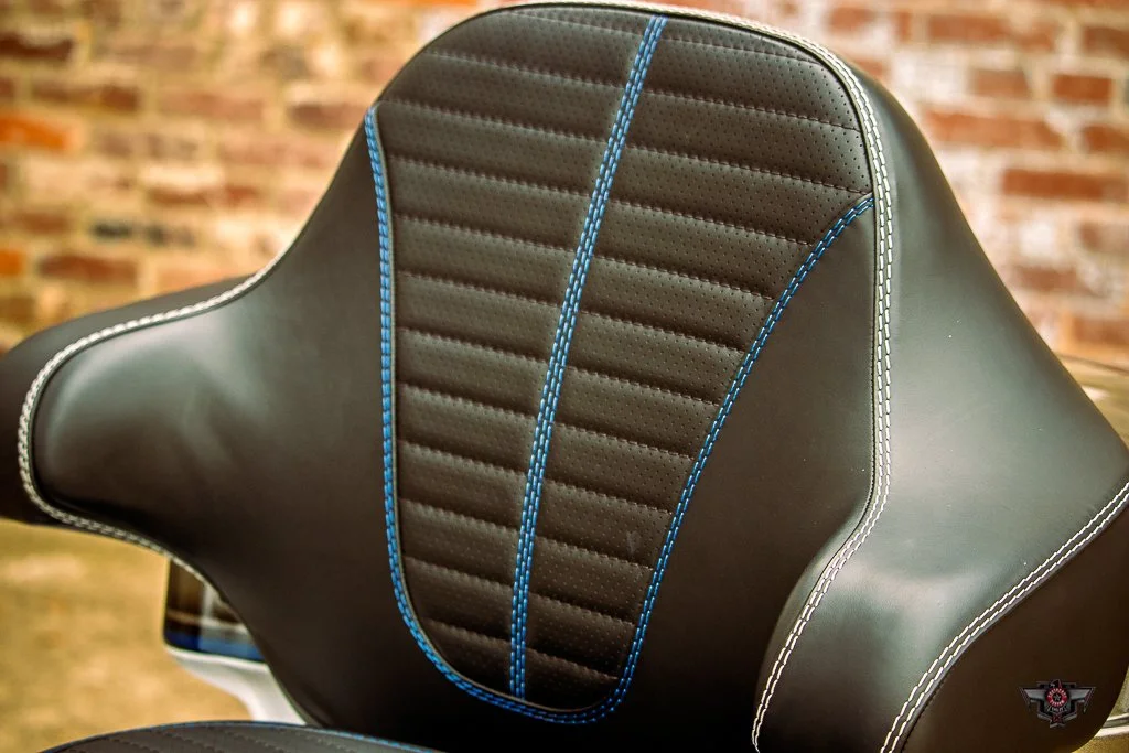 DAVE LEE - 2020 FLTRX CONVERTIBLE LUXURY LINER-11.jpg