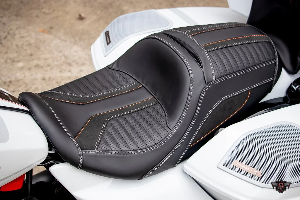 TALON ROAD GLIDE -07.jpg