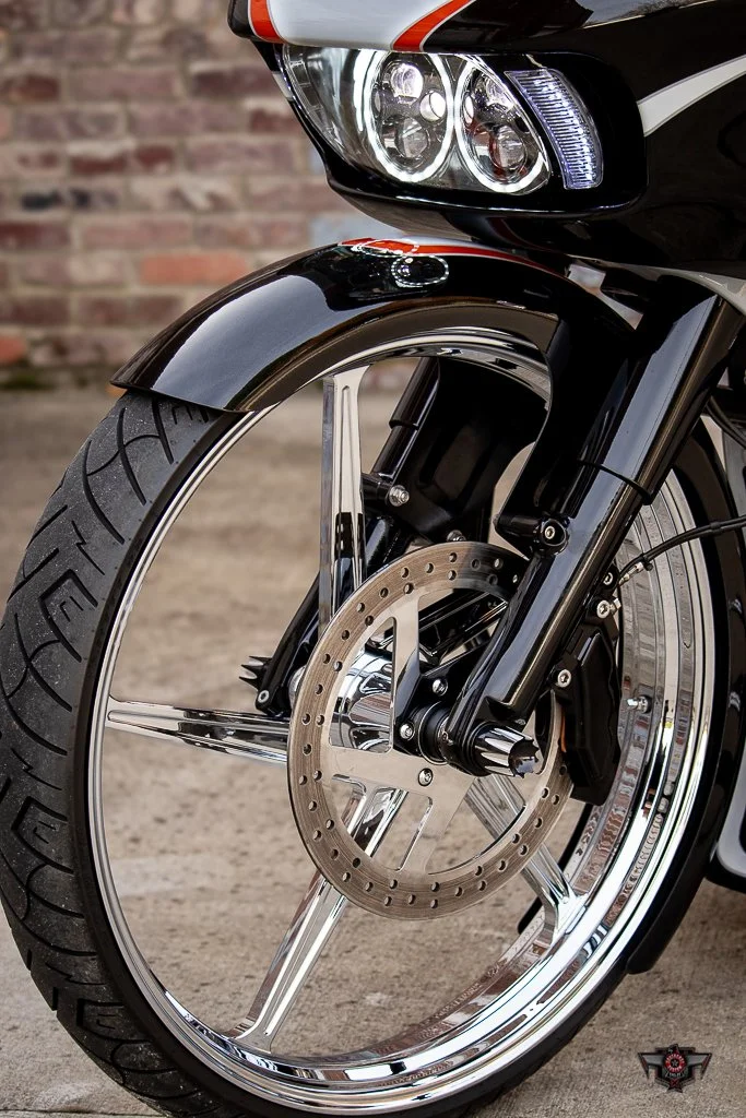 2020 FLTRXS ROAD GLIDE SPECAIL - LADY KILLER 26 WHEEL-17.jpg