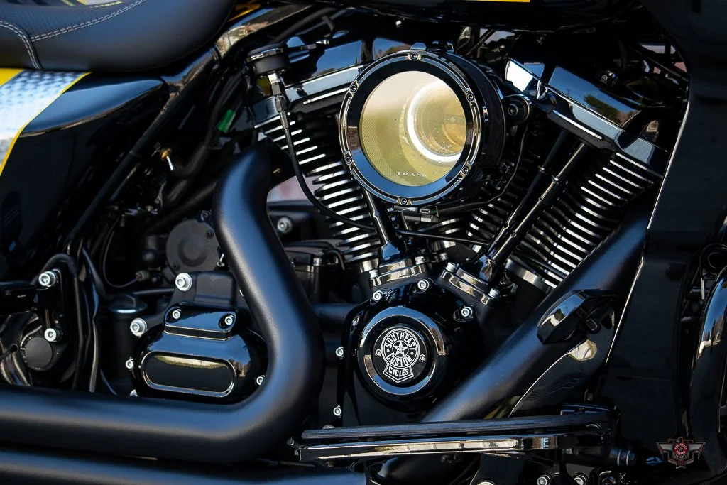 YELLOW JACKET ROAD GLIDE -60.jpg