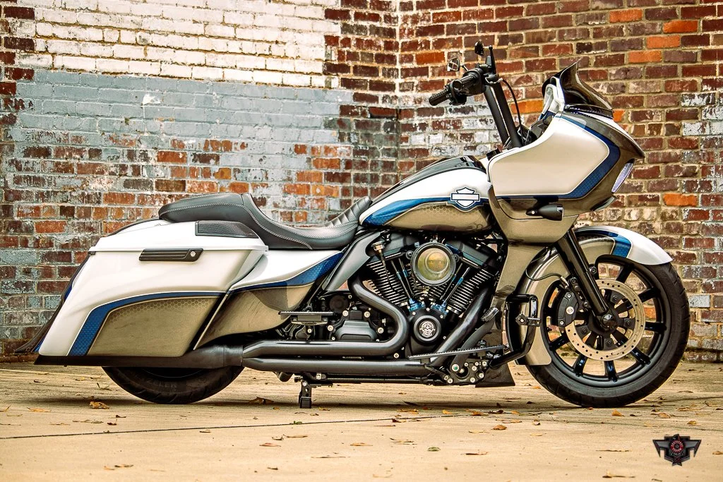 DAVE LEE - 2020 FLTRX CONVERTIBLE LUXURY LINER-09.jpg