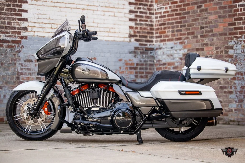 2024 FLHX STREET GLIDE - ICON-02.jpg
