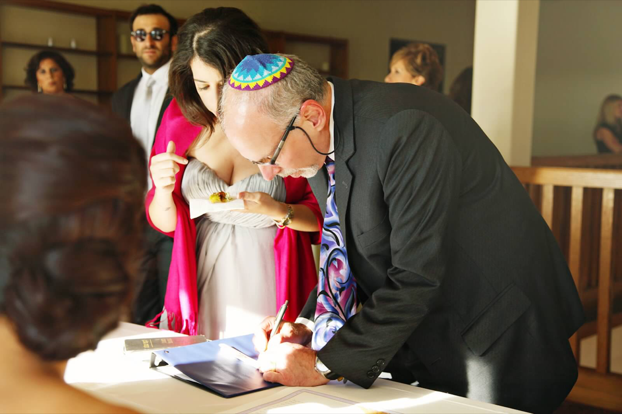 Ketubah signing.png