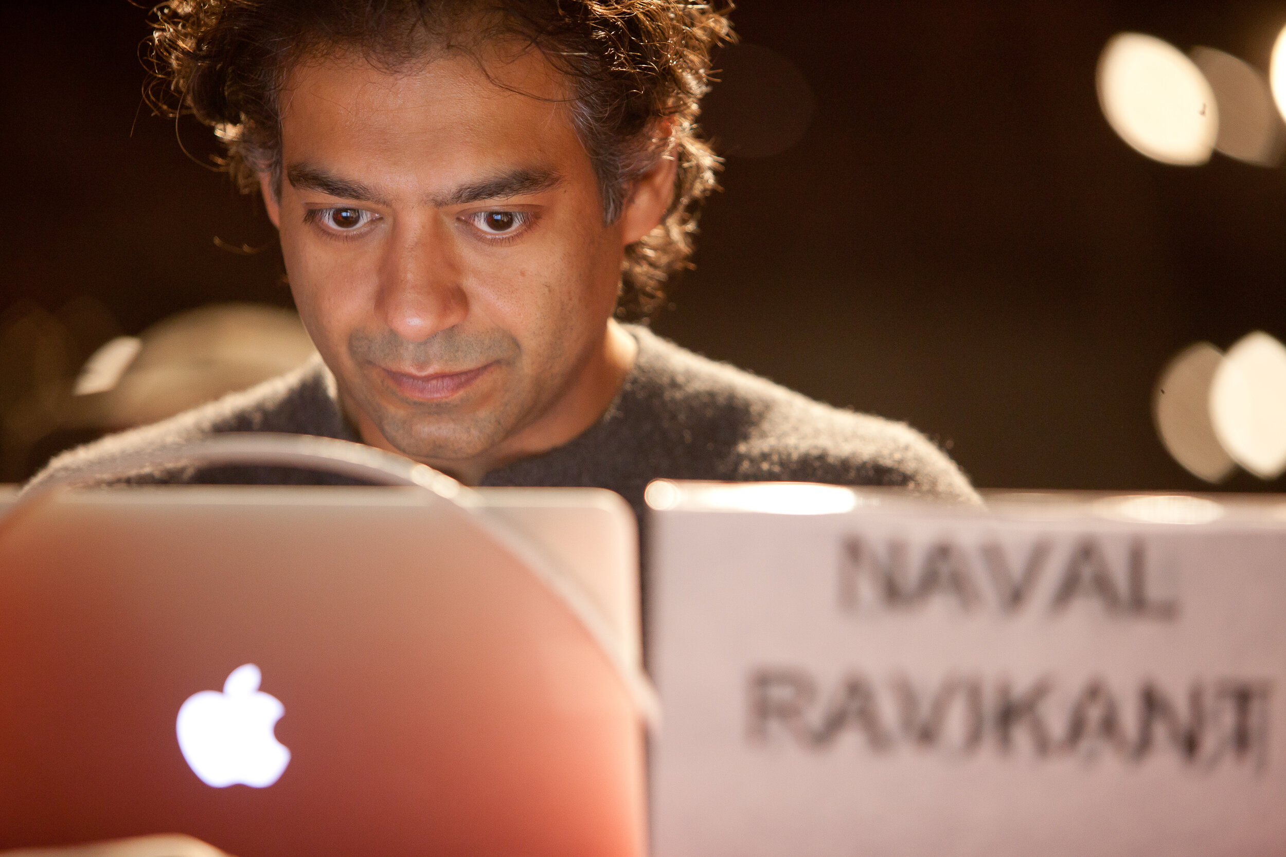 16 Reading Tips From Naval Ravikant — Alex & Books