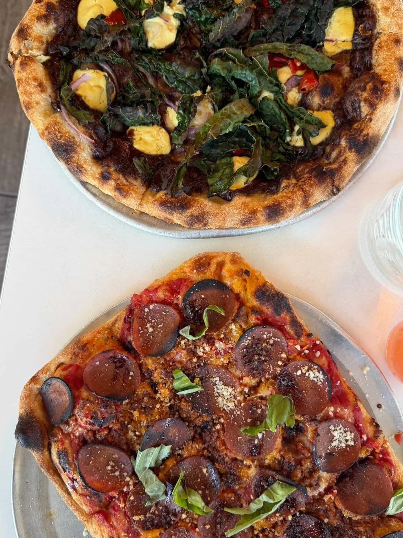 When @theveganzombie stops by to catch up! (Last photo is from the veryyyyy early days of Donna Jean)!!