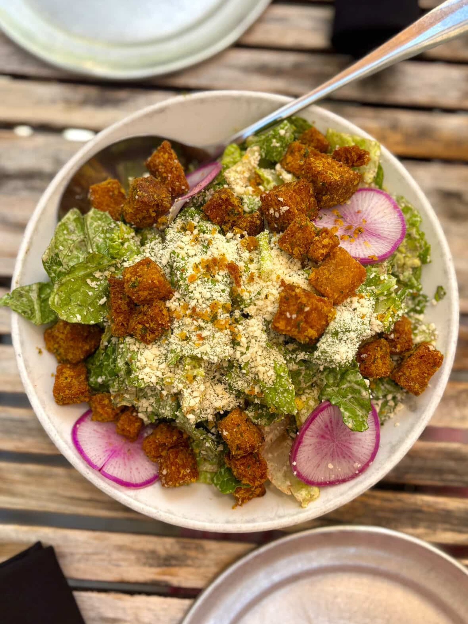 The best salads are made with @jrorganicsfarm greens 🥗

Photo cred @nutrimental