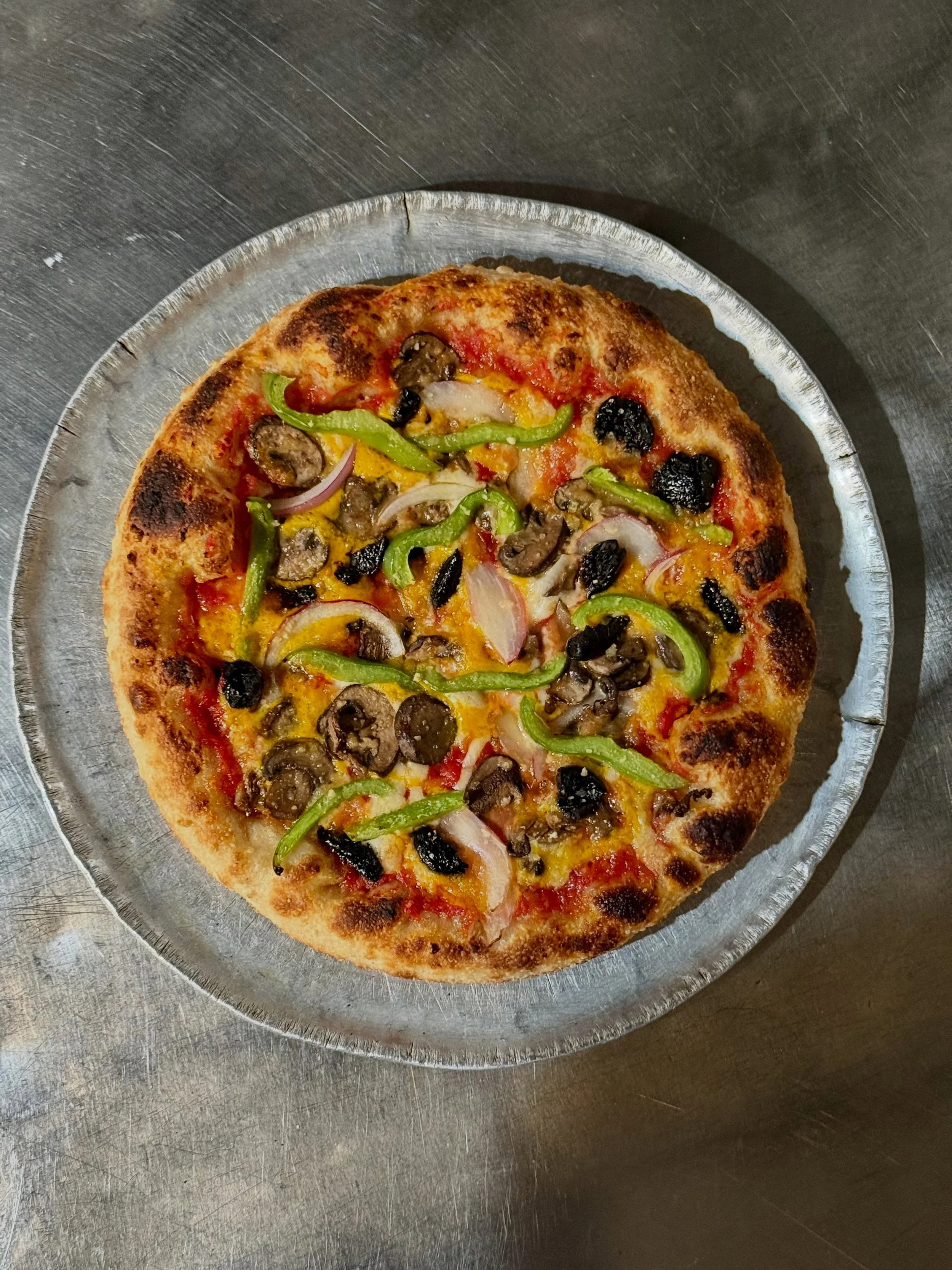 PAN PIZZA MONDAYS&hellip;

starting Monday 8/3 🍕🛖

#veganpizza #plantbasedpizzaparty #donnajeansd