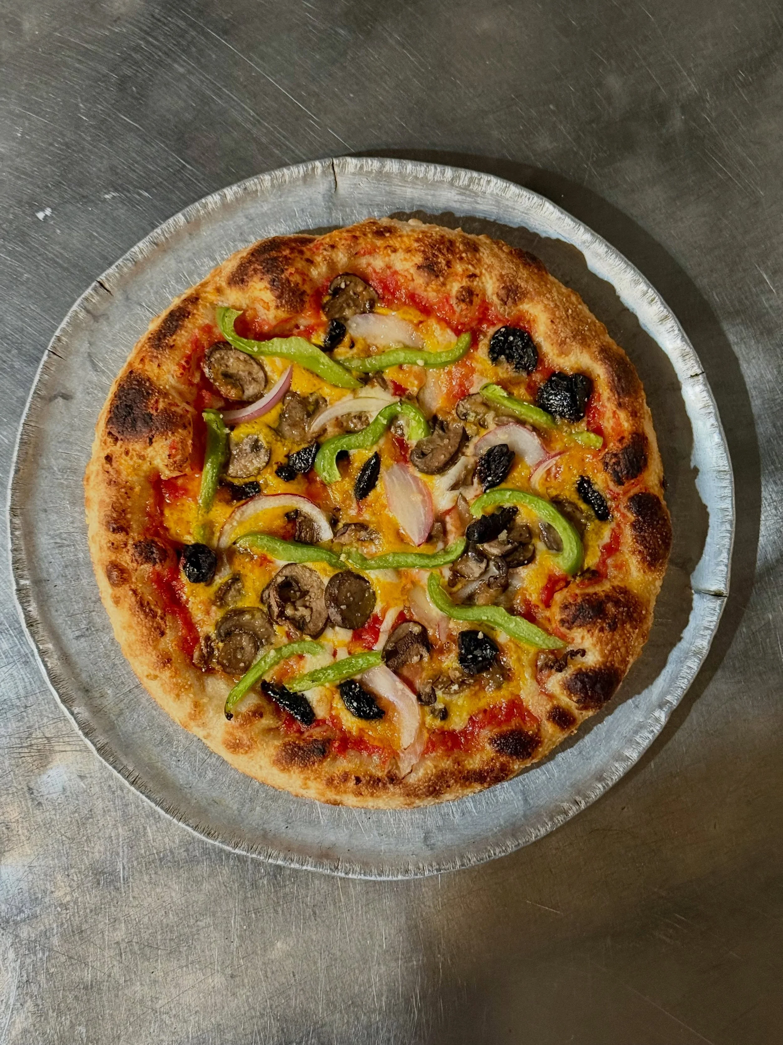 PAN PIZZA MONDAYS&hellip;.. coming 8/3 

Which one are you ordering? 

#veganpizza