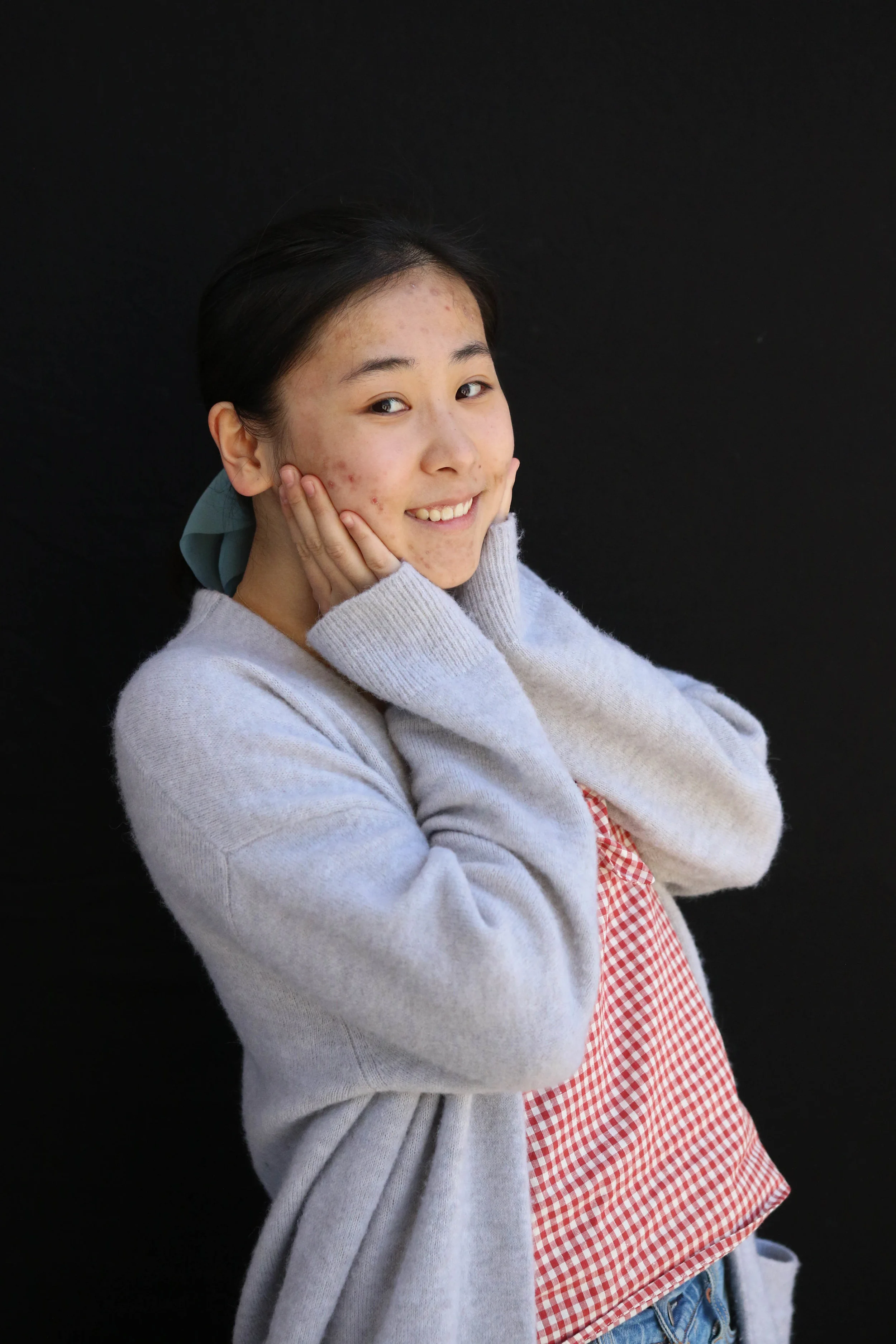 Name : Cathy Zhang , Hometown : Vancouver, Canada, Major and Year : Nutritional Science '18, Activities : APO, Crème de Cornell, Phi Mu, Guac Magazine, The Sun, What is the best decision you've made at Cornell?, Having a Picnic in the Botanical Gardens, What's on the top of your bucket list? , Explore the secret tunnels, Blurb : Five Cups of Fruits and Vegetables a Day