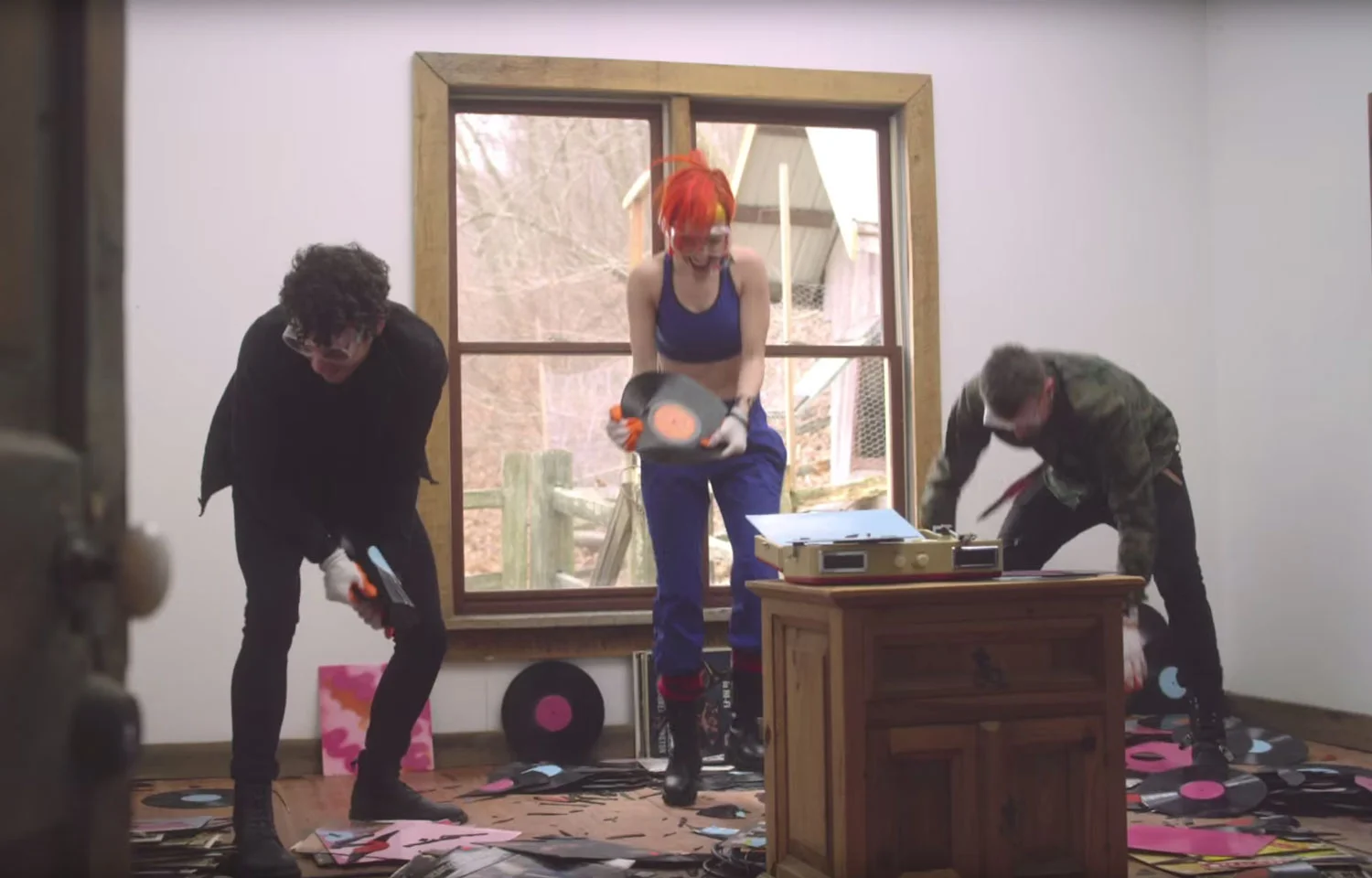 PARAMORE x AIN'T IT FUN