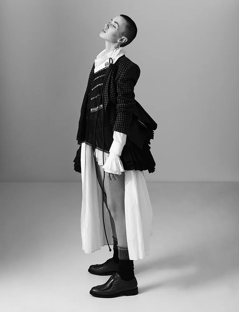 VZ_MUSEUM_fashion_s06_212_R1_E2.jpg