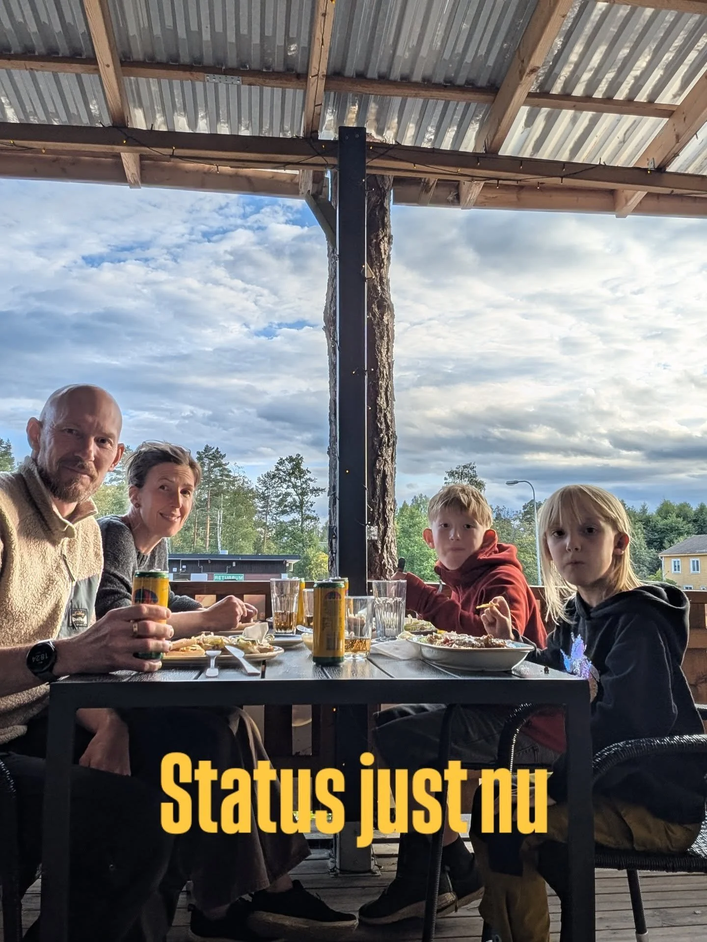 Idag firade vi 10 &aring;r i Grycksbo. I v&aring;r n&aring;got udda bostad, gamla bruksm&auml;ssen, a.k.a. Mojsen. Det har h&auml;nt mycket sedan vi fick nycklarna 27 augusti 2015...

Allt b&ouml;rjade med Ludvig i Erikas mage och en helrenovering av