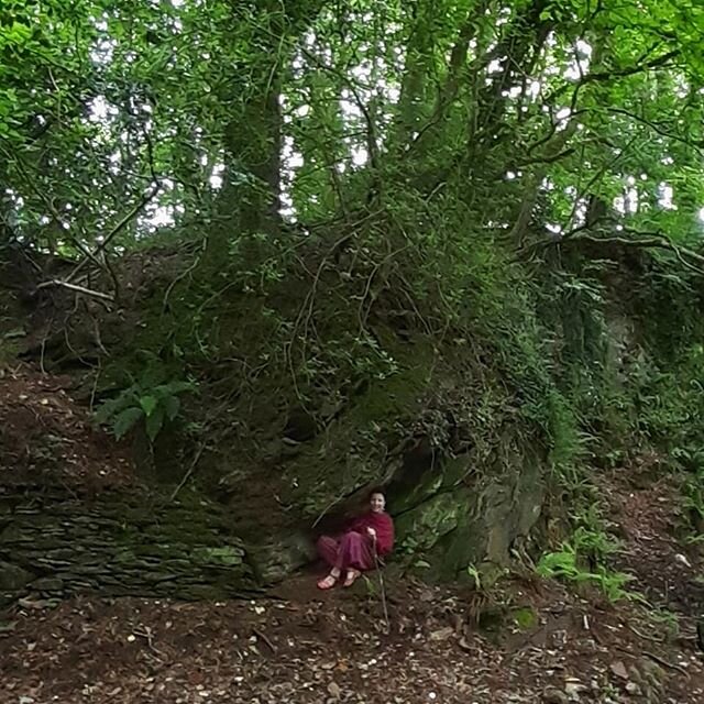 Elemental bliss....breathing green....a walk in the woods and a conversation with nature folk. Feeling blessed and grateful!
#artistinherelement#naturespirits#peaceintheheart#sacredearth#artist#trees#elementals#green