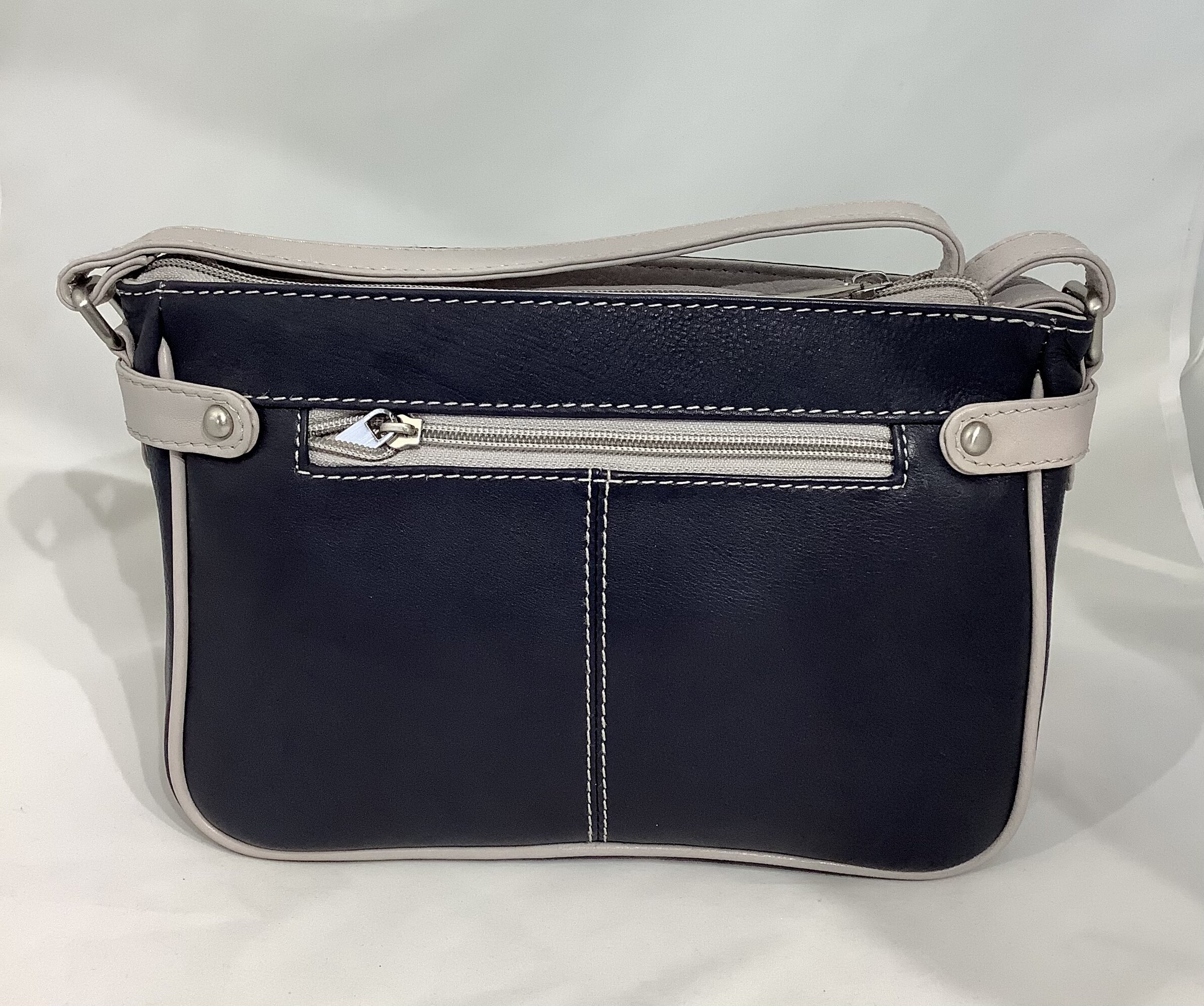 64D9ECB5-FC33-4EB4-B240-02D137AAB1C7