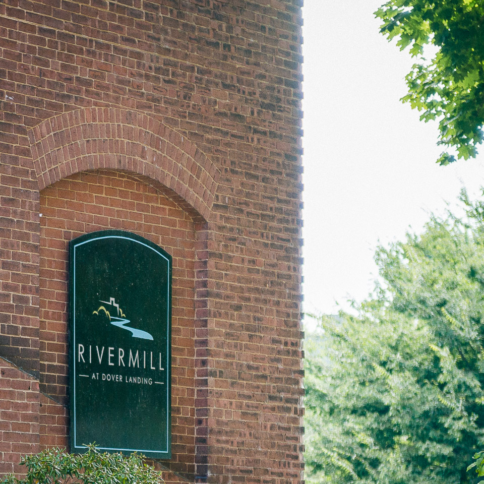 NH Wedding Photographer: Rivermill at Dover Landing