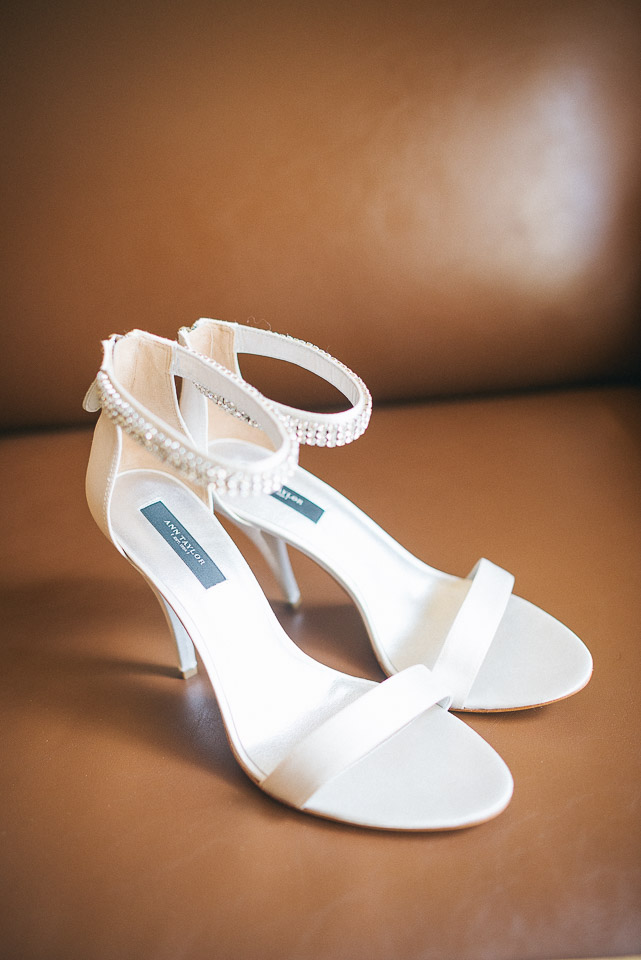 NH Wedding Photographer: brides shoes