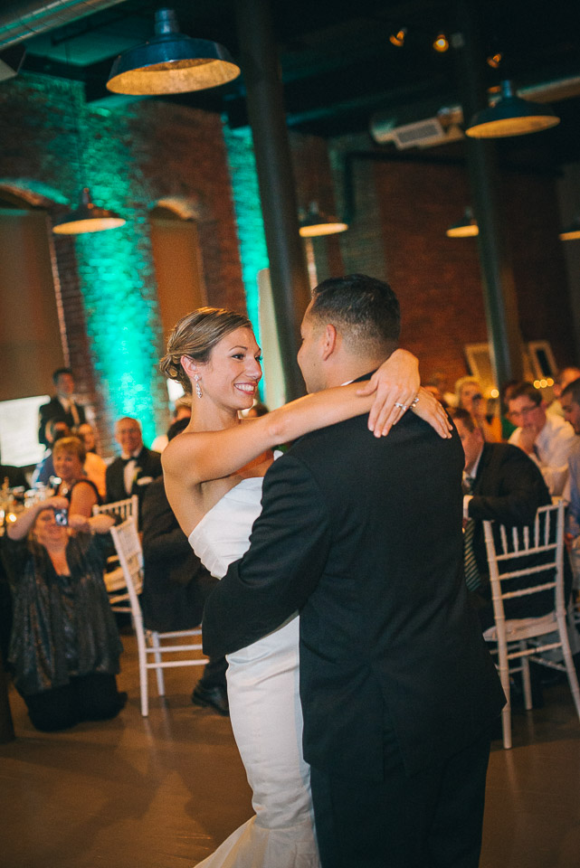 NH Wedding Photographer: first dance