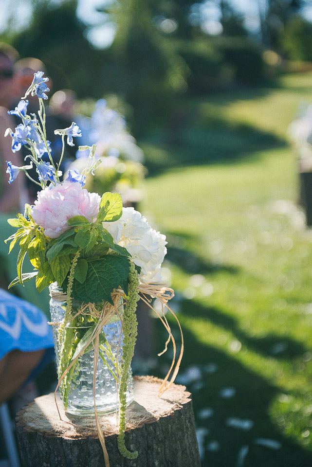 NH Wedding Photographer: flowers at ceremony site