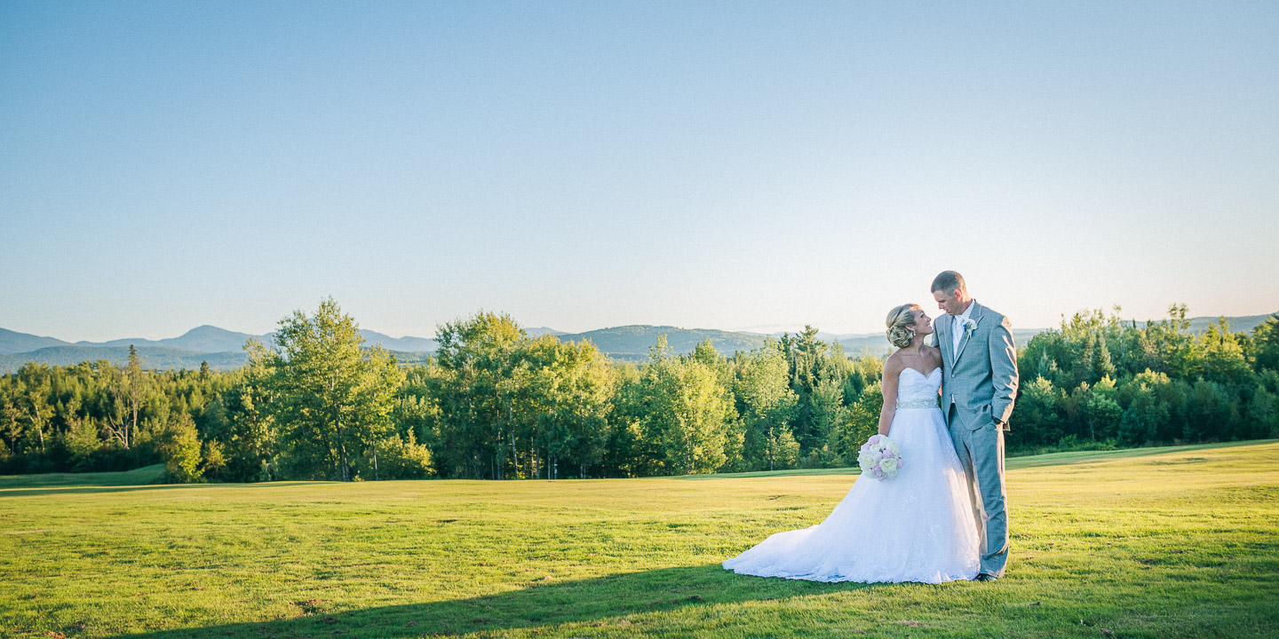NH Wedding Photographer: beautiful landscape with newlyweds