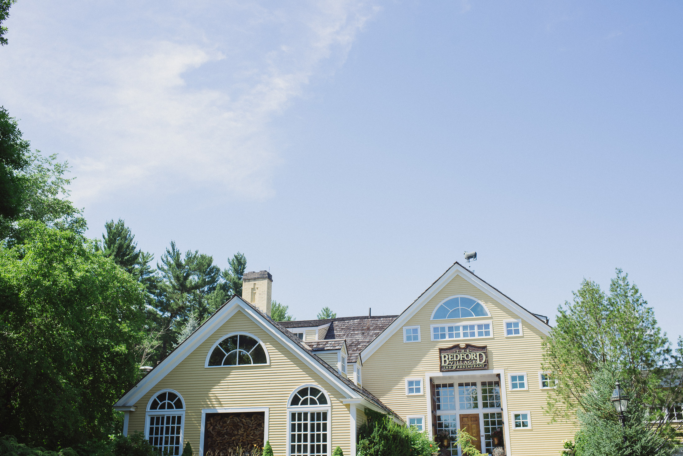 NH Wedding Photographer: Bedford Village Inn front