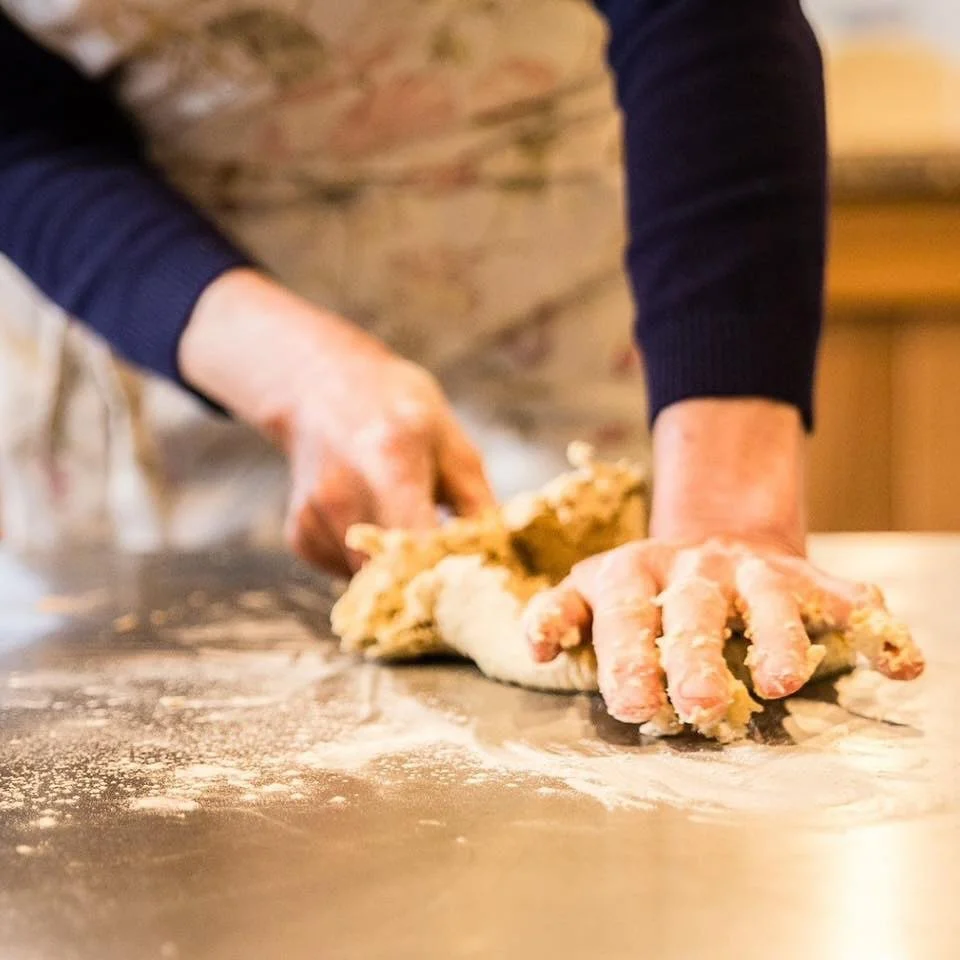 Adult Baking Class
~July 26th 
~10am-1pm 
-Tea/coffee on arrival 
-Group lunch included 
~&euro;65.00

This class is hands-on. Learn how to make flavoursome dishes with seasonal ingredients, and how to optimise the baking conditions of your home oven