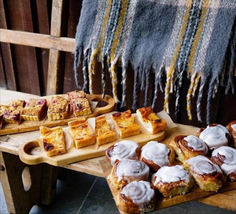 Saturday Bake Shop 
Open 9.30am - sell out.

Selection of freshly baked brown soda breads, classic Guinness bread loaves, yeast and sourdough loaves, morning buns, scones, sausage rolls and savoury pastries. Shelves stocked with homemade pesto, hummu