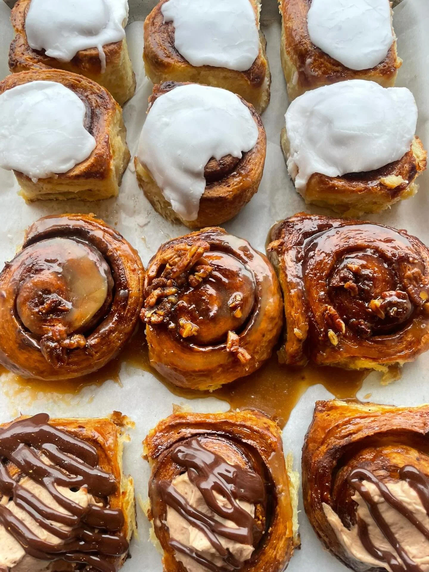 Saturday 29th November 
Bake Shop Open 9.30am 

Selection of freshly baked brown soda breads, classic Guinness bread loaves, yeast and sourdough loaves, morning buns, scones, sausage rolls and savoury pastries, and shelves are now stocked with your f