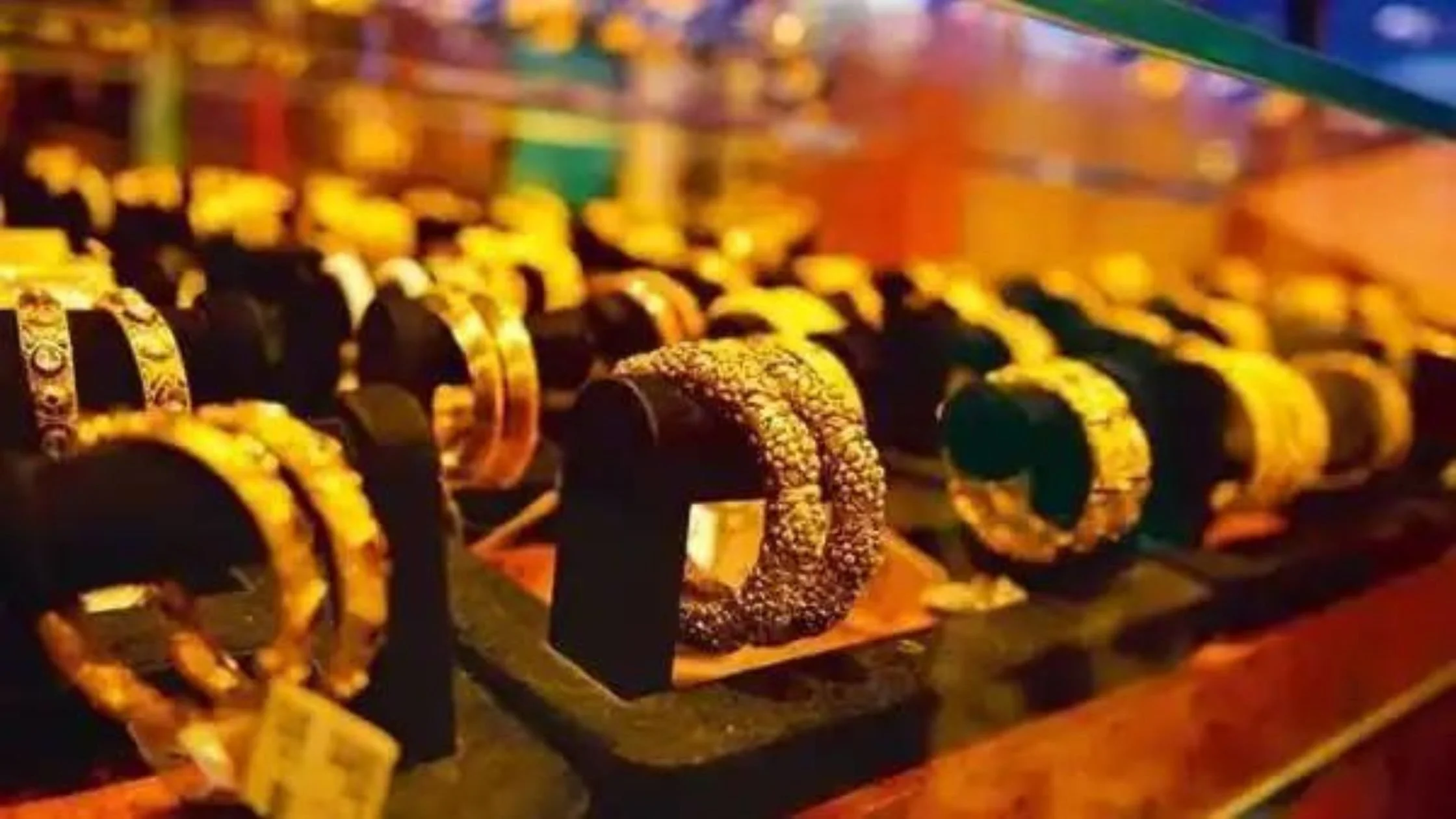 How can sovereign gold bonds be made more investor friendly?