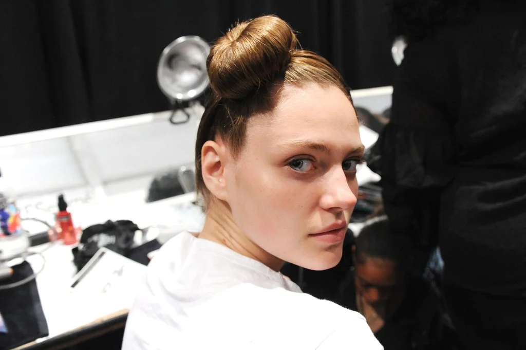 Cushnie Et Ochs: Hairline Kissing Top Knot
