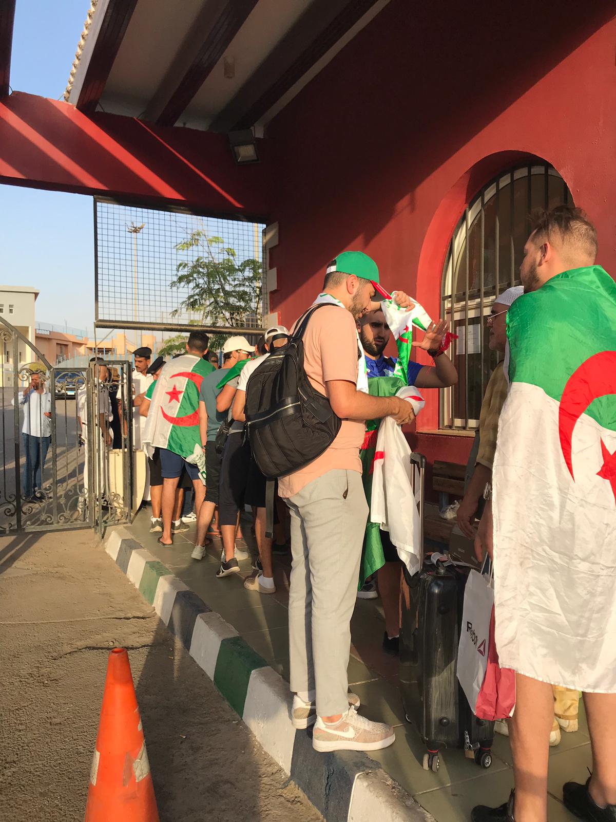 Algerian fans are everywhere in Cairo (Photo: Uri Levy)