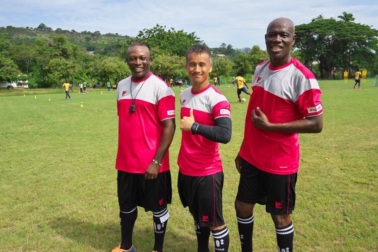 “My career is far from ending. I am open to go anywhere in the world”. Kenichi with his staff in Internationals Allies, Ghana (Kenichi Yatsuhashi Facebook page)