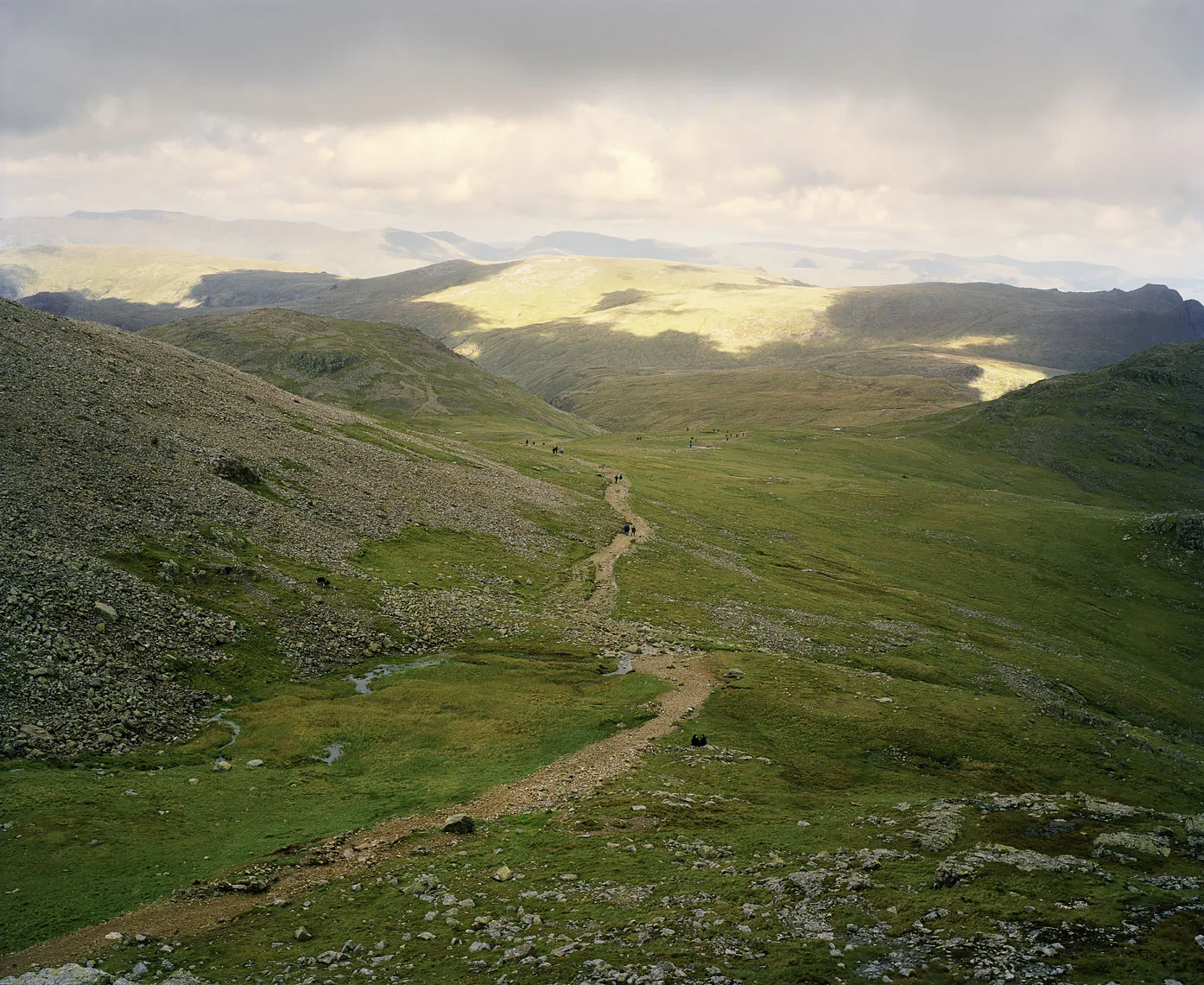 Mountain_a.jpg