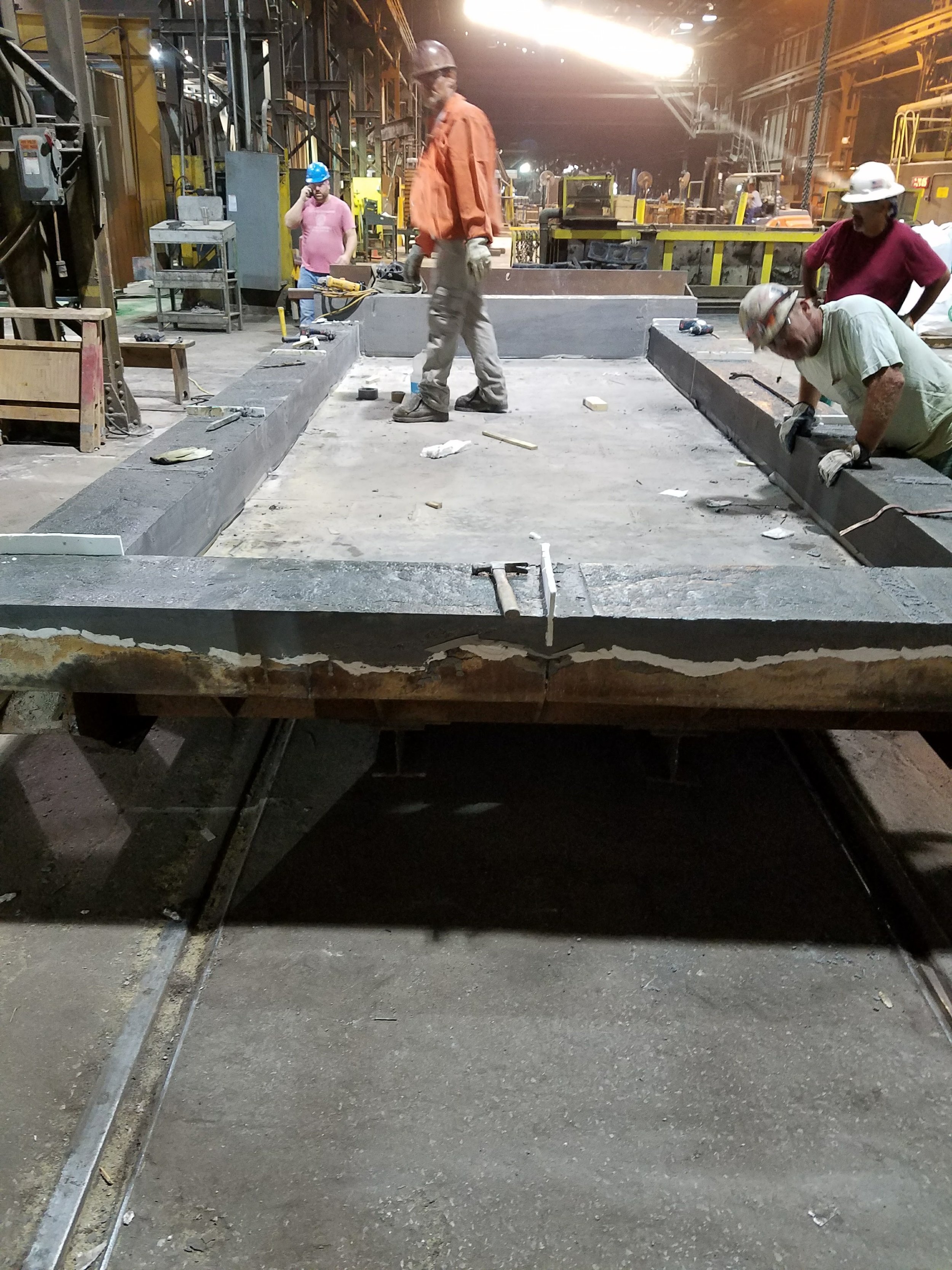 Cast outer ring of kiln car deck