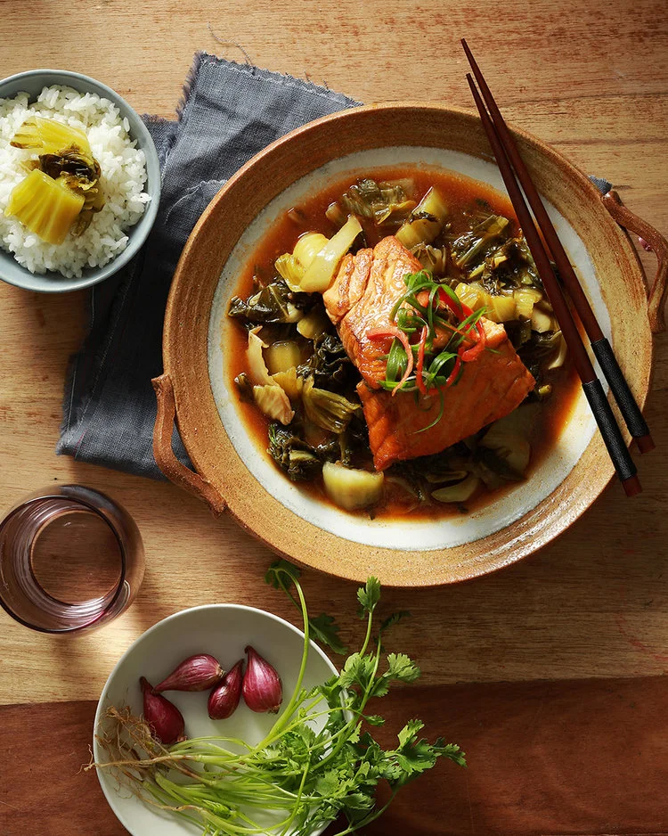 cá hồi om kimchi dưa cải.jpg