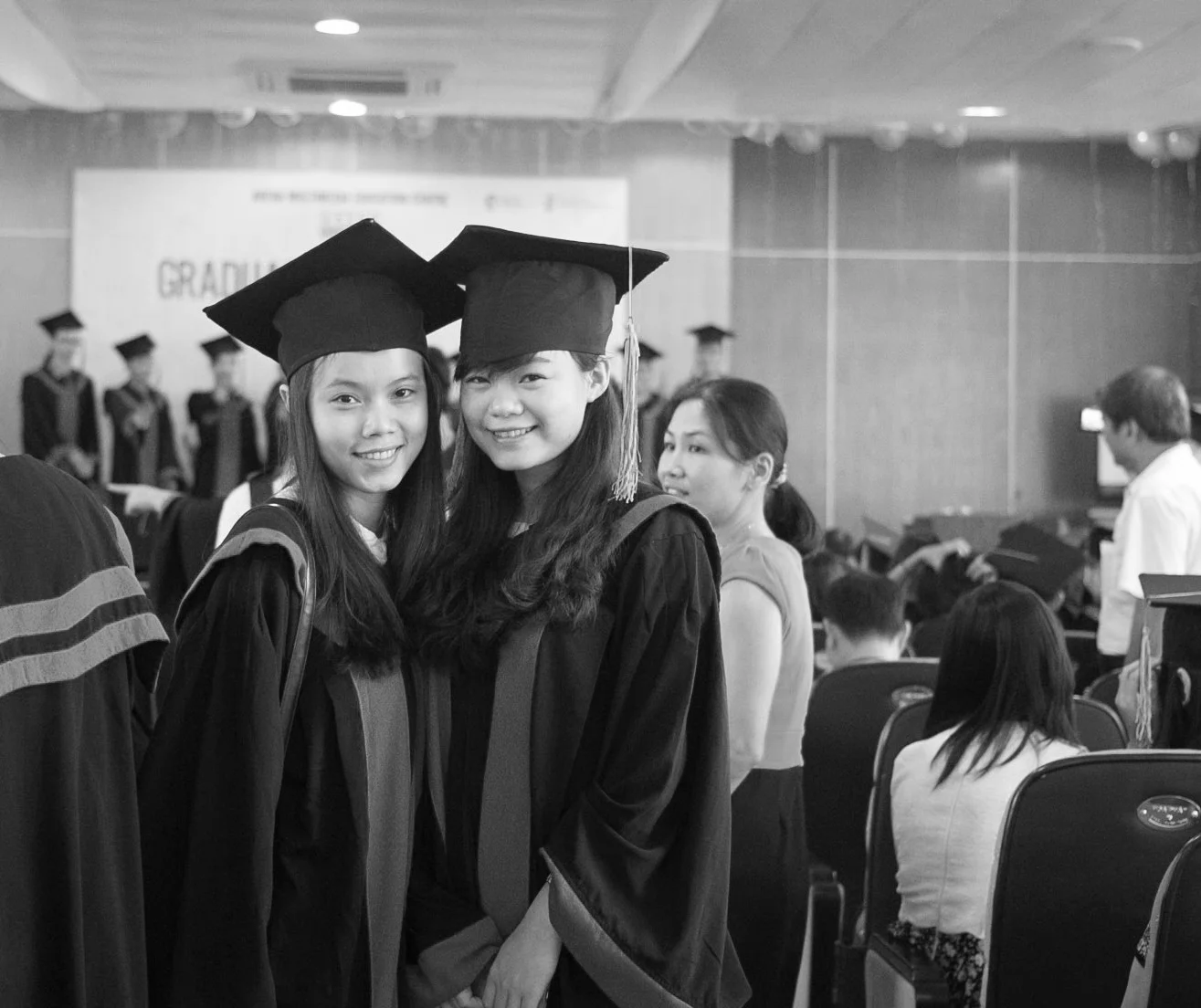 Meo Thuỳ Dương là ai?