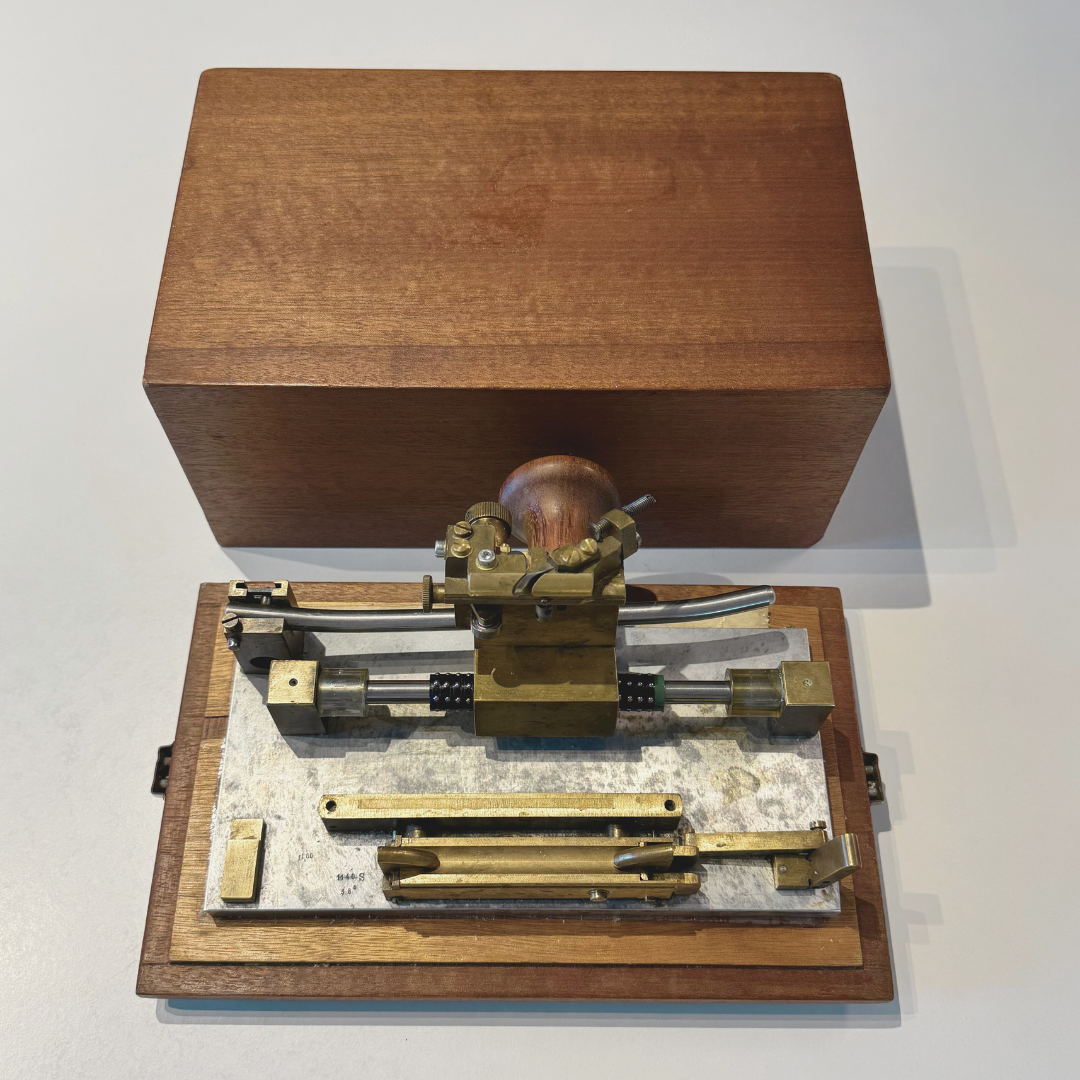 Kunibert Michel Oboe Gouger 4.png