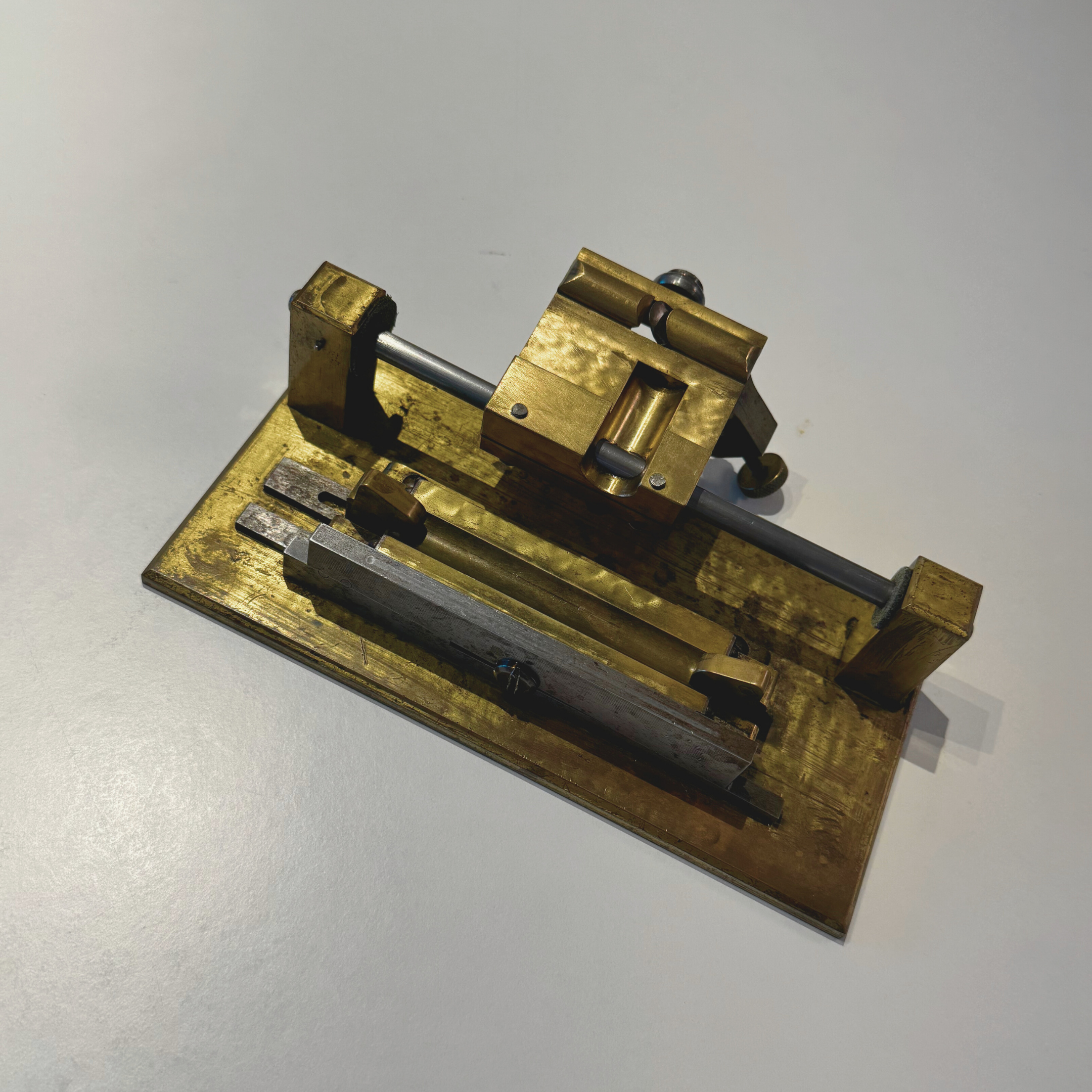 Graf English horn Gouger (2).png