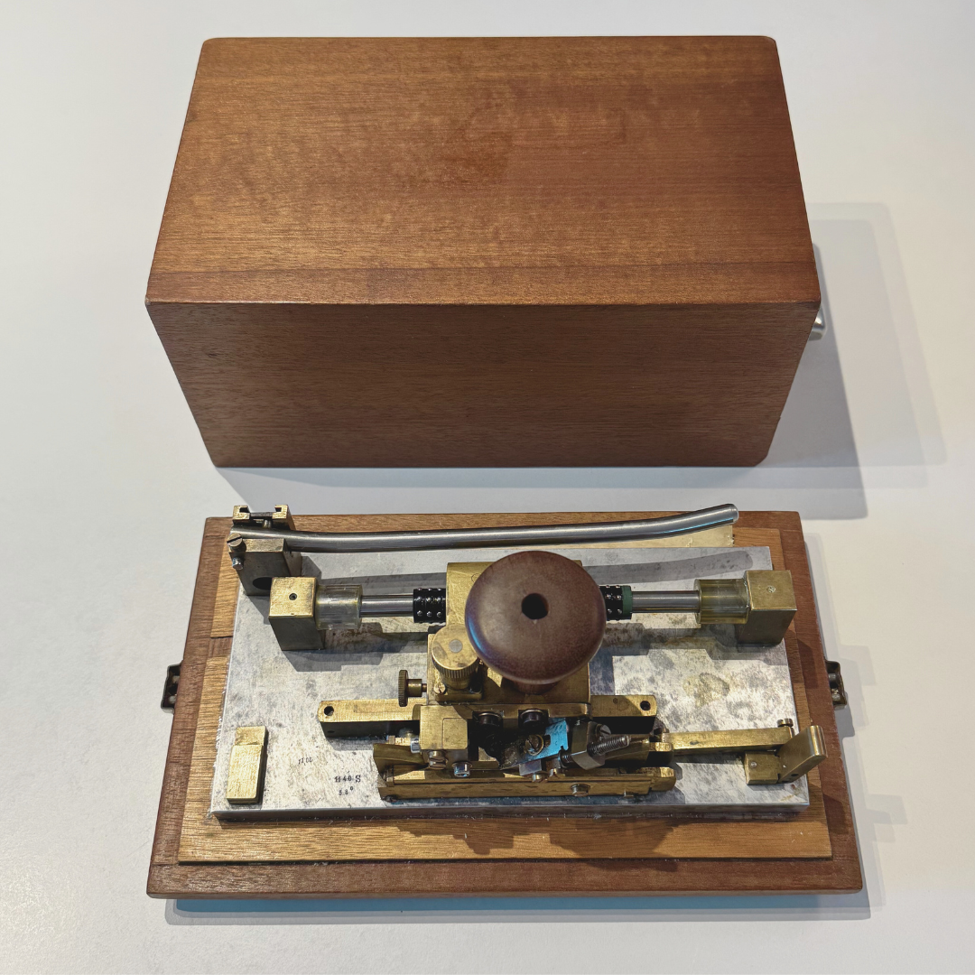 Kunibert Michel Oboe Gouger 3.png