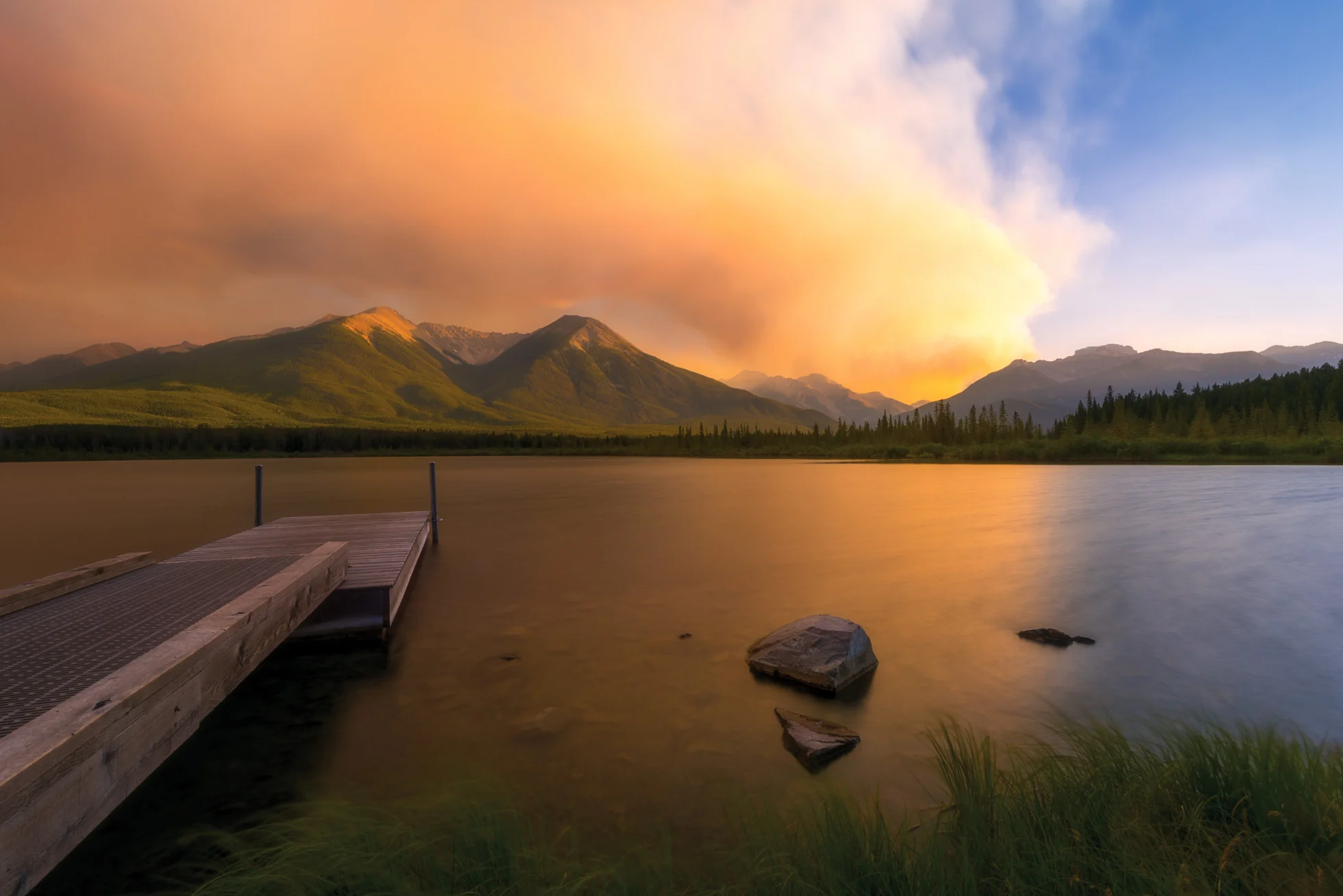 Smokey evening at Vermilion Lakes 