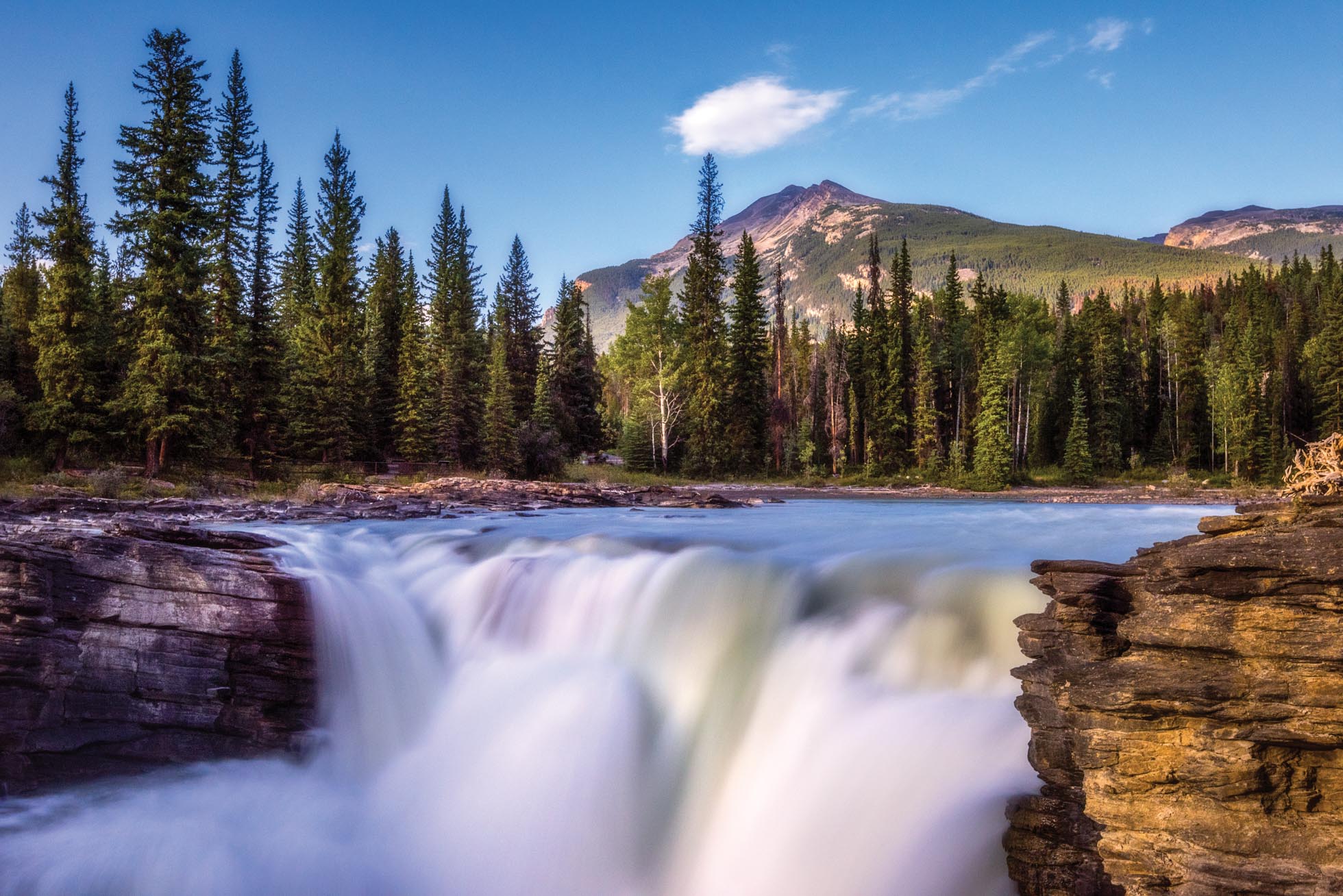 Athabasca Falls 2.jpg